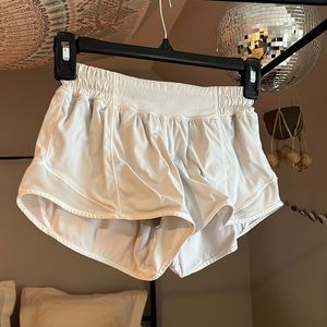 BARELY WORN WHITE LULULEMON HOTTY HOT SHORTS!!!🤍🤍